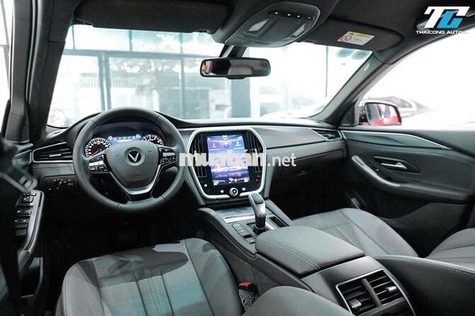 VinFast Lux A2.0 2022 lướt trang bị option nhiều