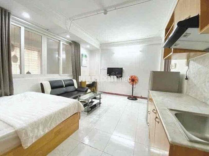 Cho thuê CHDV có cửa sổ siêu thoáng ở Lê Văn Sỹ - Phú Nhuận.