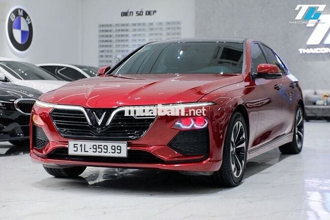 VinFast Lux A2.0 2022 lướt trang bị option nhiều