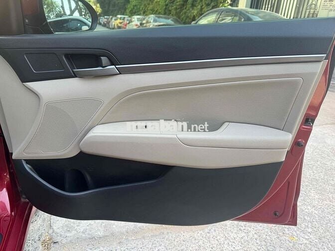 Hyundai Elantra 2018 2.0 AT - 79000 km