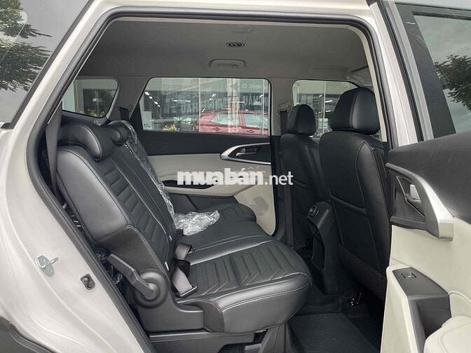 Kia Carens 2025 1.5G Luxury - Giảm 50% thuế