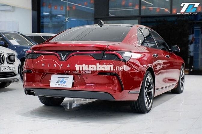 VinFast Lux A2.0 2022 lướt trang bị option nhiều