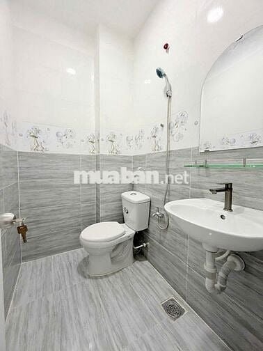 SIÊU HIẾM 613/ BA THÁNG HAI Q10, NHÀ 3 TẦNG, 3PN, GIÁ TỐT CHỈ 5.7 TỶ