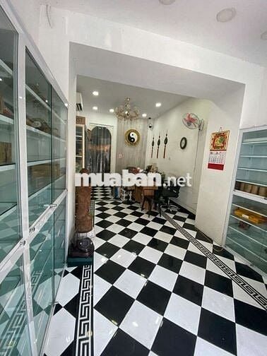 NHÀ MẶT TIỀN Q1 - 7PN, 8WC - CHO LÀM CHDV