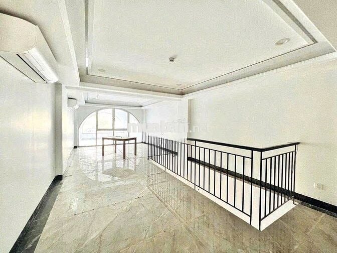 BIỆT THỰ TÂN PHÚ CÓ HẦM- THANG MÁY - 6 PHÒNG - FULL PCCC (4,2X28)