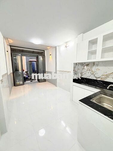 SIÊU HIẾM 613/ BA THÁNG HAI Q10, NHÀ 3 TẦNG, 3PN, GIÁ TỐT CHỈ 5.7 TỶ