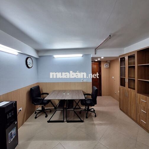 CC cho thuê văn phòng đủ đồ đẹp mới ngõ ô tô phố Vũ Thạnh thang máy