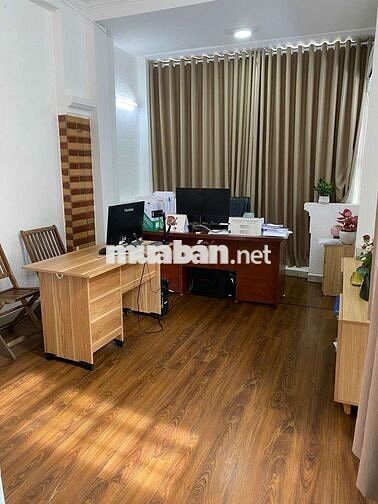 NHÀ MẶT TIỀN Q1 - 7PN, 8WC - CHO LÀM CHDV