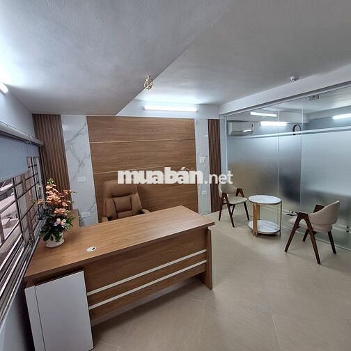 CC cho thuê văn phòng đủ đồ đẹp mới ngõ ô tô phố Vũ Thạnh thang máy