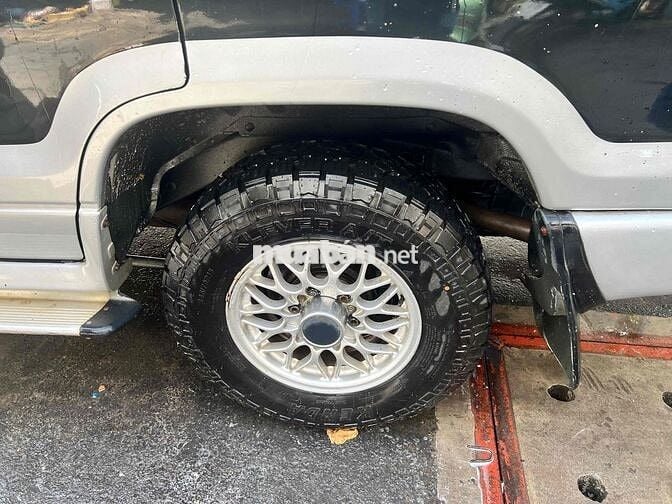 Isuzu Trooper 2000 - 77777 km