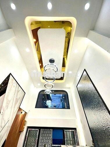 BÁN NHÀ ĐẸP LUNG LINH, 3 TẦNG ĐÚC THẬT. DIỆN TÍCH LỚN KHUÔN ĐẤT ĐẸP.