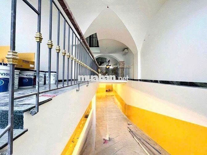 BIỆT THỰ TÂN PHÚ CÓ HẦM- THANG MÁY - 6 PHÒNG - FULL PCCC (4,2X28)