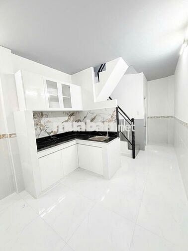 SIÊU HIẾM 613/ BA THÁNG HAI Q10, NHÀ 3 TẦNG, 3PN, GIÁ TỐT CHỈ 5.7 TỶ