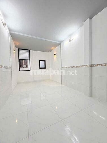 SIÊU HIẾM 613/ BA THÁNG HAI Q10, NHÀ 3 TẦNG, 3PN, GIÁ TỐT CHỈ 5.7 TỶ