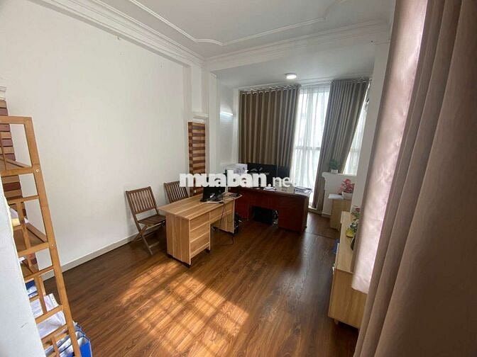 NHÀ MẶT TIỀN Q1 - 7PN, 8WC - CHO LÀM CHDV