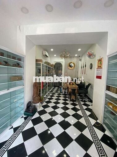 NHÀ MẶT TIỀN Q1 - 7PN, 8WC - CHO LÀM CHDV