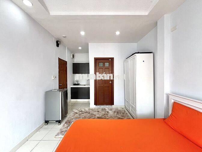 CĂN HỘ CỬA SỔ TRỜI FULL NỘI THẤT NGAY NGÃ BẢY LÝ THÁI TỔ - TỰ DO