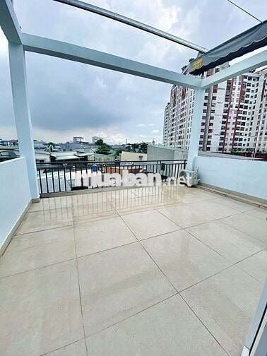 Nhà 2 MT -  3 tầng - 2pn , 3wc - giá chỉ 5,5 tỷ