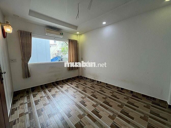 Nhà Nguyên Căn Cho Thuê ( Có Sân Thượng )