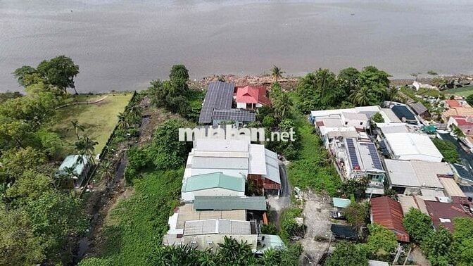 Bán nhà C4 261m2 + 20m2 sử dụng thêm Ngay KDL Thanh Đa chính chủ 40nam