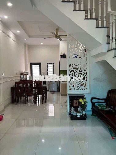 Cho thuê nhà 2 lầu 1 trệt 4pn 4wc hoàng nam Phú Lợi gần ngã tư siza