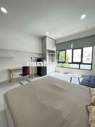 SIÊU PHẨM TONE TRẮNG CAO CẤP VIEW KÍNH FULL NỘI THẤT Ở LÝ CHIÊU HOÀNG