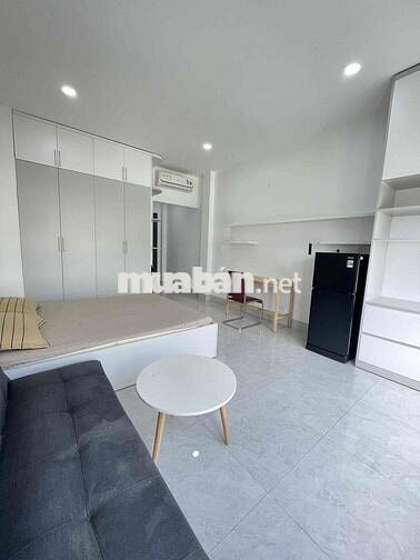 SIÊU PHẨM TONE TRẮNG CAO CẤP VIEW KÍNH FULL NỘI THẤT Ở LÝ CHIÊU HOÀNG