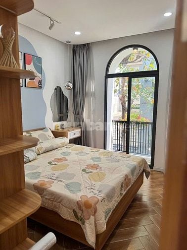 Nhà 1 trệt, 1 lầu Full nội thất cao cấp 