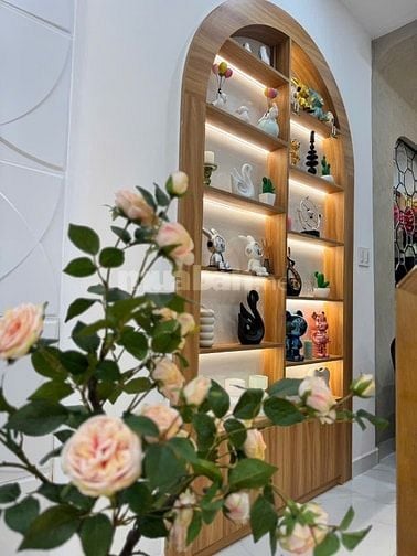 Nhà 1 trệt, 1 lầu Full nội thất cao cấp 