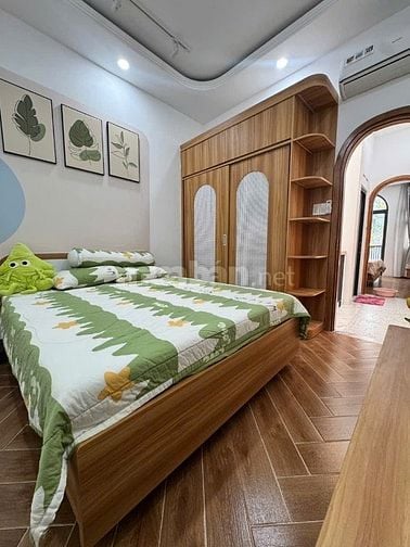 Nhà 1 trệt, 1 lầu Full nội thất cao cấp 