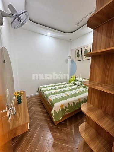 Nhà 1 trệt, 1 lầu Full nội thất cao cấp 