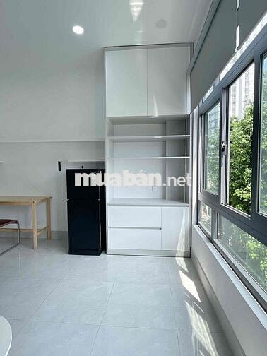 SIÊU PHẨM TONE TRẮNG CAO CẤP VIEW KÍNH FULL NỘI THẤT Ở LÝ CHIÊU HOÀNG