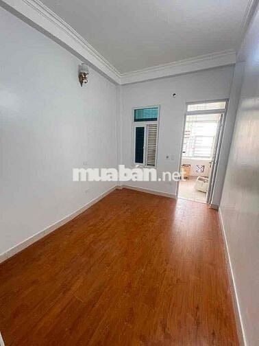 Dưới 6 tỷ có nhà đẹp 7 chỗ đỗ cửa Thọ Am-mặt ngõ oto thông-45m*3T;MT4m