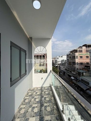 Chính chủ cần bán gấp NhàMặt tiền hiếm – vị trí vàng Lạc Long Quân Q11