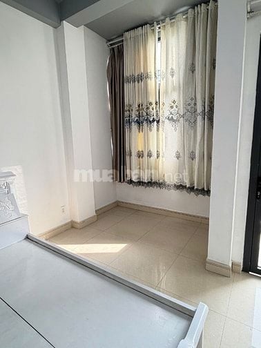 Chính chủ cần bán gấp NhàMặt tiền hiếm – vị trí vàng Lạc Long Quân Q11