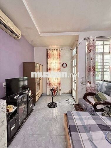 TÂN PHÚ 1/ Giá 5,29Ty DT 64M2 NGANG KHỦNG 8M , CÁCH 10M RA MẶT TIỀN