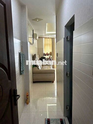 NHÀ ĐẸP FULL NỘI THẤT - CÓ MÁY LẠNH - TOLET KHÉP KÍN.