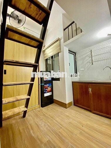 Ngay công viên Phú Lâm tiện đi về Q5,10