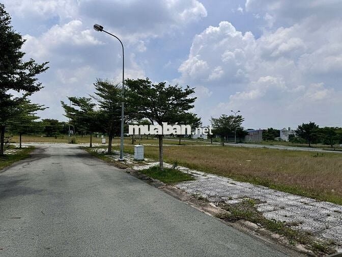 THANH LÝ GẤP LÔ ĐẤT (100M2) FULL THỔ CƯ GIÁ CHỈ 990 TRIỆU