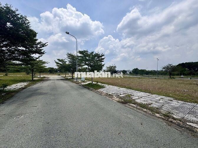 THANH LÝ GẤP LÔ ĐẤT (100M2) FULL THỔ CƯ GIÁ CHỈ 990 TRIỆU