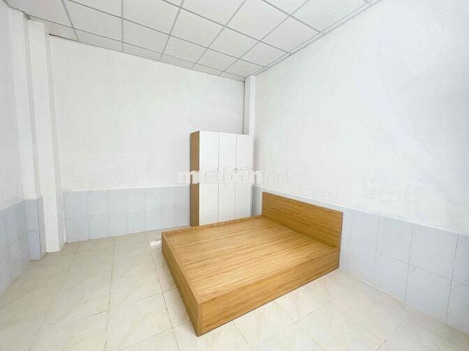 Phòng tách bếp 40m2 ngay vòng xoay mũi tàu