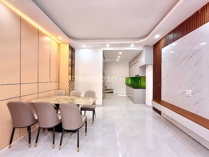 Hiếm 36m2 MT 4,3m khổ đất đẹp mà có 9,8 tỷ nhà 5T thang máy VănChuong