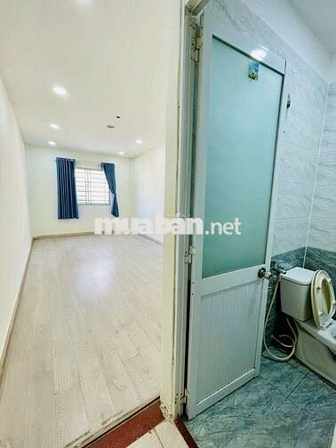 Cho thuê nguyên căn mặt tiền hẻm xe tải 285/132 CMT8 Q10