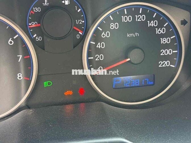 HUYNDAI I20 2011 TỰ ĐỘNG ,XE RẤT ĐẸP