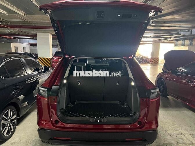 Honda HRV L Sensing 2025 Đỏ 2300 km, quá đẹp, Zin