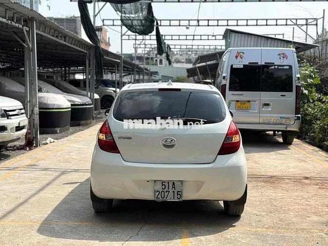 HUYNDAI I20 2011 TỰ ĐỘNG ,XE RẤT ĐẸP