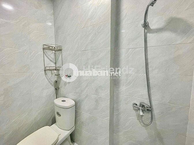 Cho Thuê Studio 25m2 Balcon Cửa Sổ Ngay Vòng Xoay Dân Chủ Quận 3