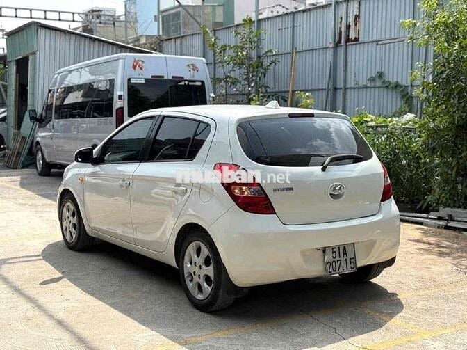HUYNDAI I20 2011 TỰ ĐỘNG ,XE RẤT ĐẸP