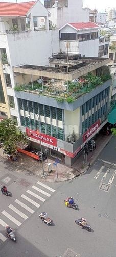 Cho thuê nhà 2 mặt tiền Nguyễn Đình Chiểu, P.2, Q.3 giá 60tr