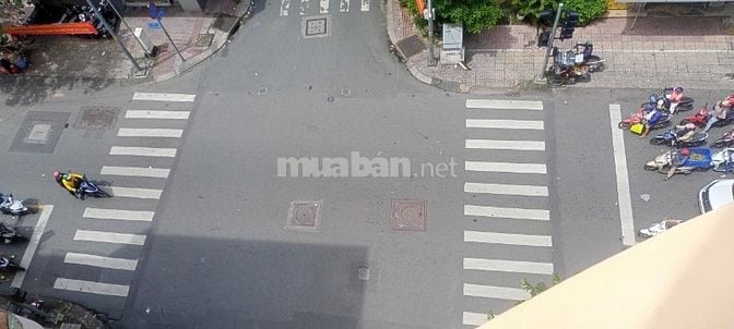 Cho thuê nhà 2 mặt tiền Nguyễn Đình Chiểu, P.2, Q.3 giá 60tr